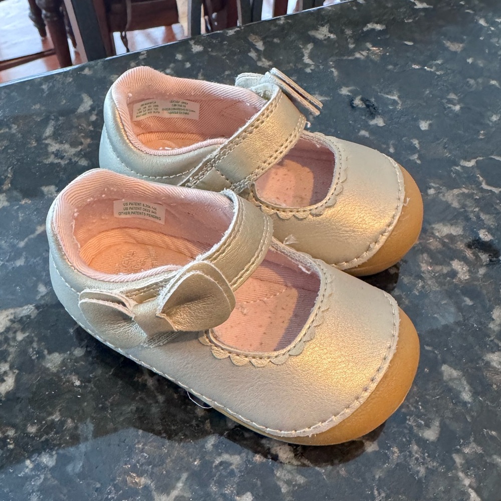 Stride rite girls toddler/baby girls shoes size 4.5W